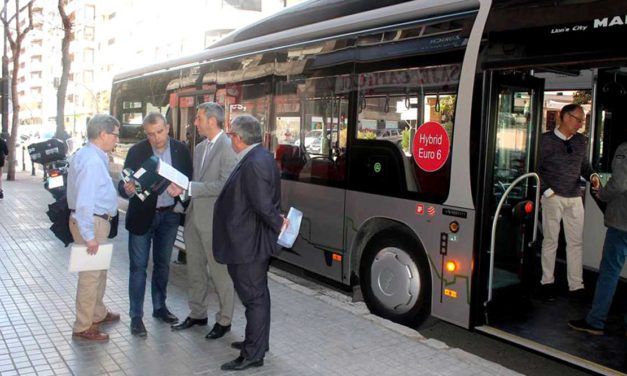 Alcoi prova un autobús híbrid