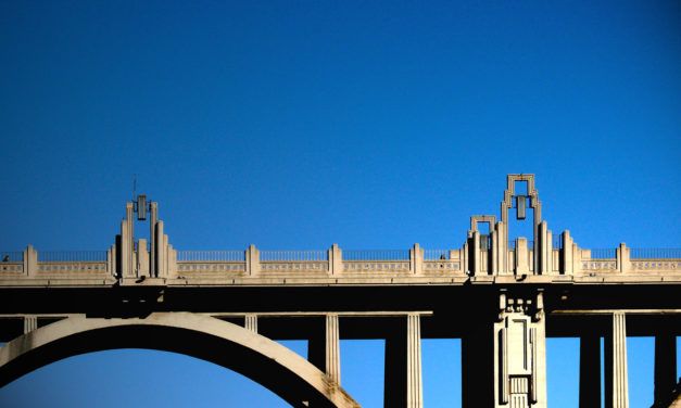 S’instal·laran mesures de seguretat a les voreres del Pont de Sant Jordi