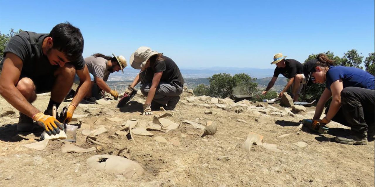 Conclouen les excavacions al jaciment arqueològic del Cabeçó de Mariola