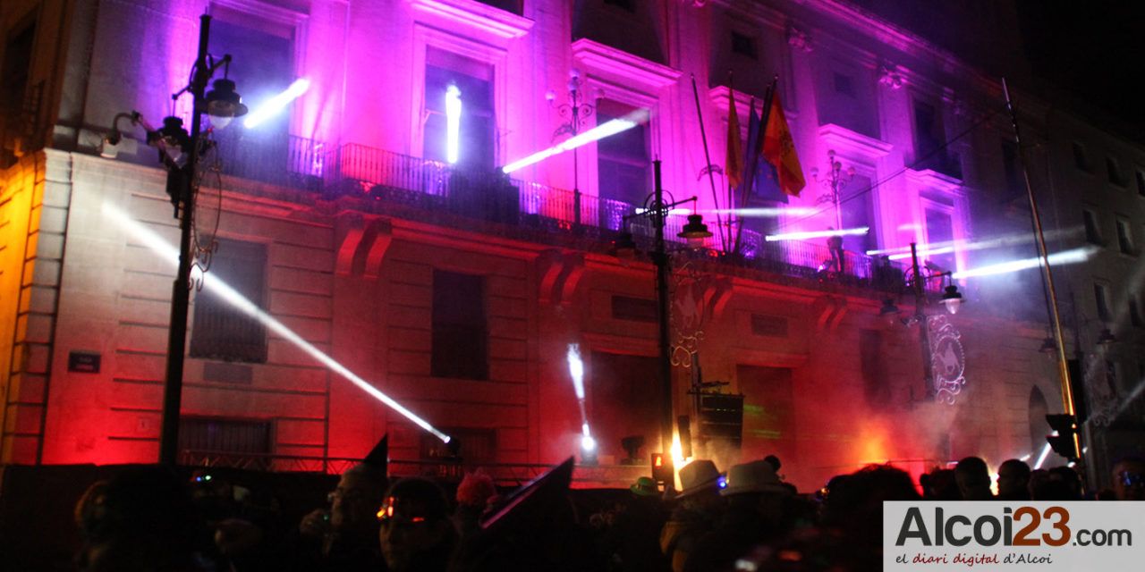 Tot preparat per a la festa de Cap d’Any d’Alcoi