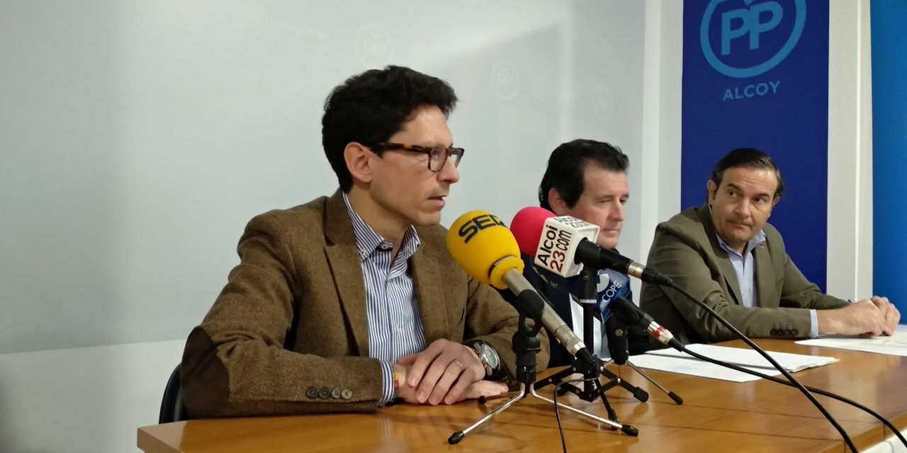 El PP demana reprovar a l’alcalde per «fugir d’Alcoi en plena pandèmia»