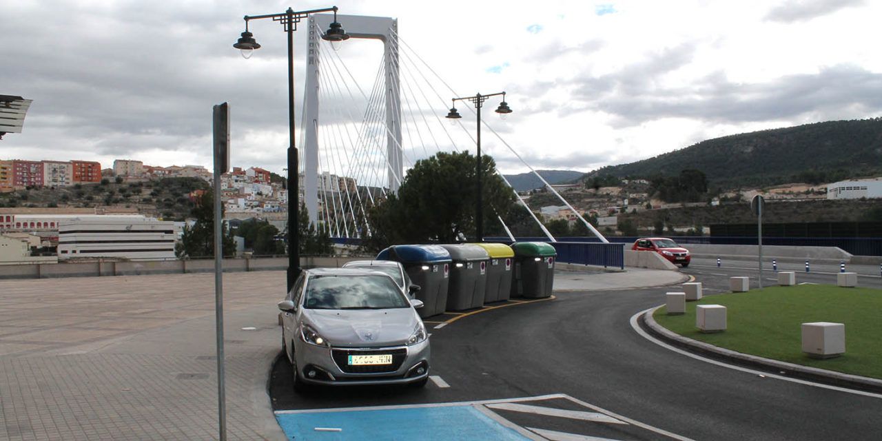 Acaben les obres a la vorera d’accés al pont Fernando Reig