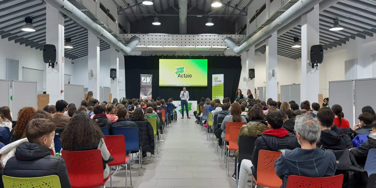 ACTAIO organitza a Alcoi una Jornada d’estereotips de gènere amb professionals de diferents sectors i alumnes de l’ESO